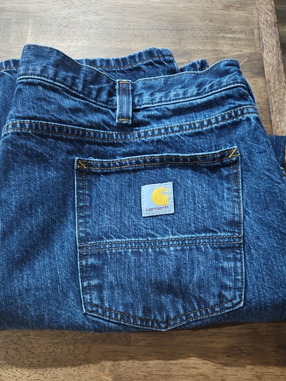 Carhartt Men’s Dark Blue Relaxed Denim Jeans with Logo Patch 42-30